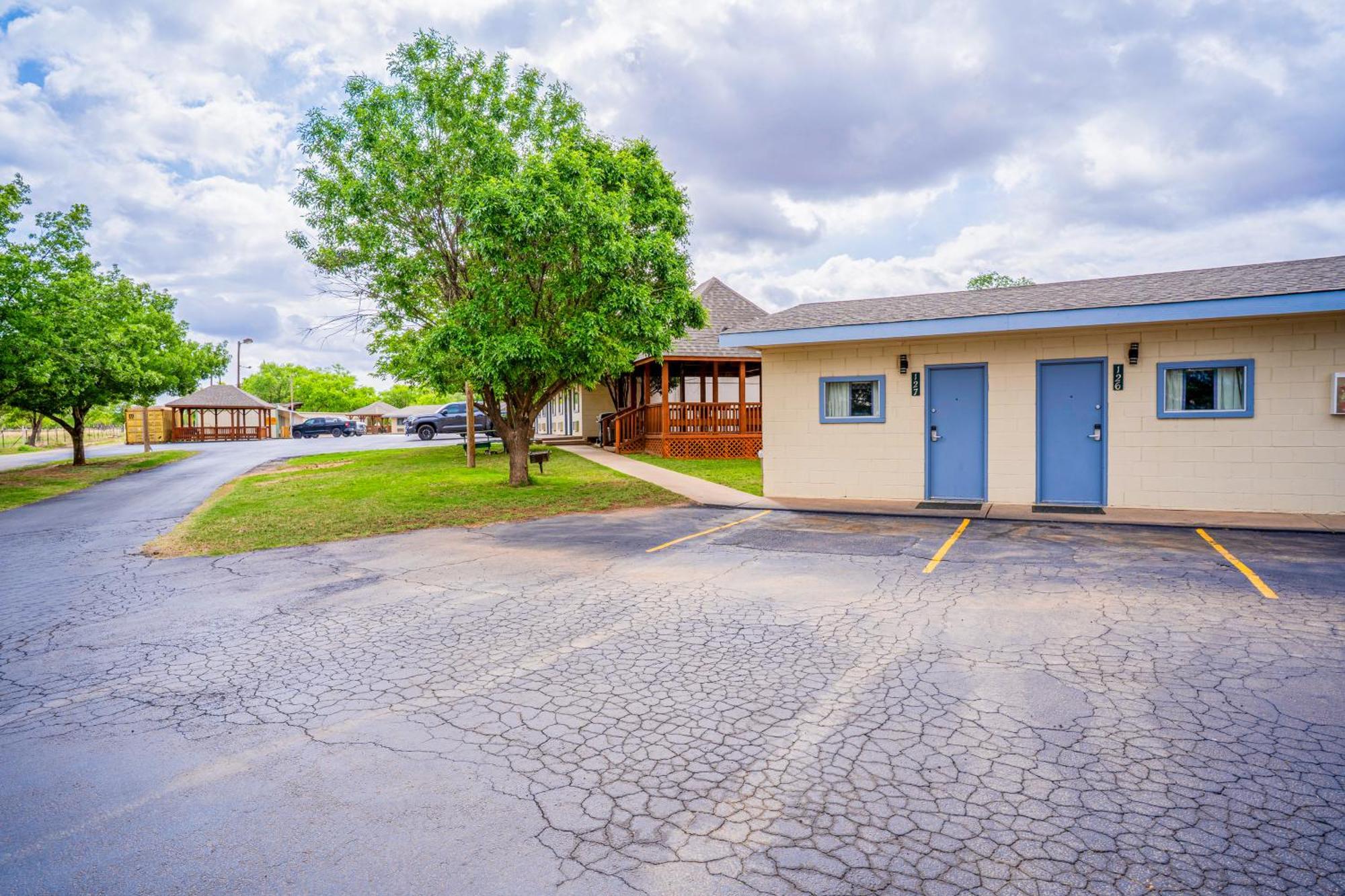 Purple Sage By Oyo Snyder Tx Motel Exterior foto