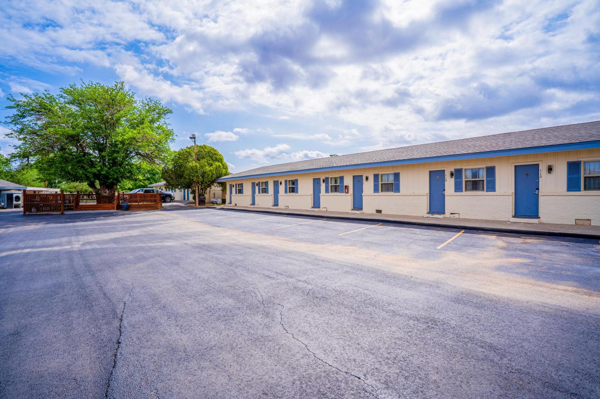 Purple Sage By Oyo Snyder Tx Motel Exterior foto
